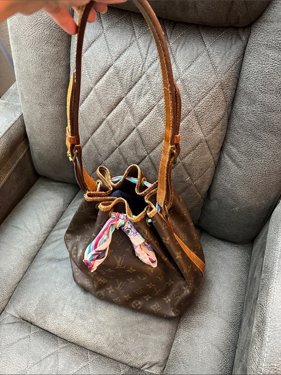 Louis Vuitton Handbags - Louis Vuitton Noe Brown Monogram Bucket Shoulder Bag with Scarf Accent